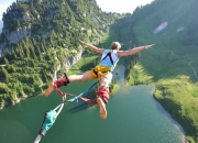 熊猫体育互动-欧冠决赛焦点战，阿森纳粉碎巴黎，枪手终登欧洲之巅