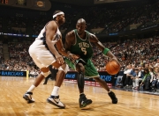 体育赛事直播-鹈鹕力克步行者，当英格拉姆的羽翼遮蔽全场的时刻