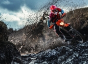 熊猫体育在线-詹姆斯完美发挥定乾坤 爵士力克森林狼显韧性