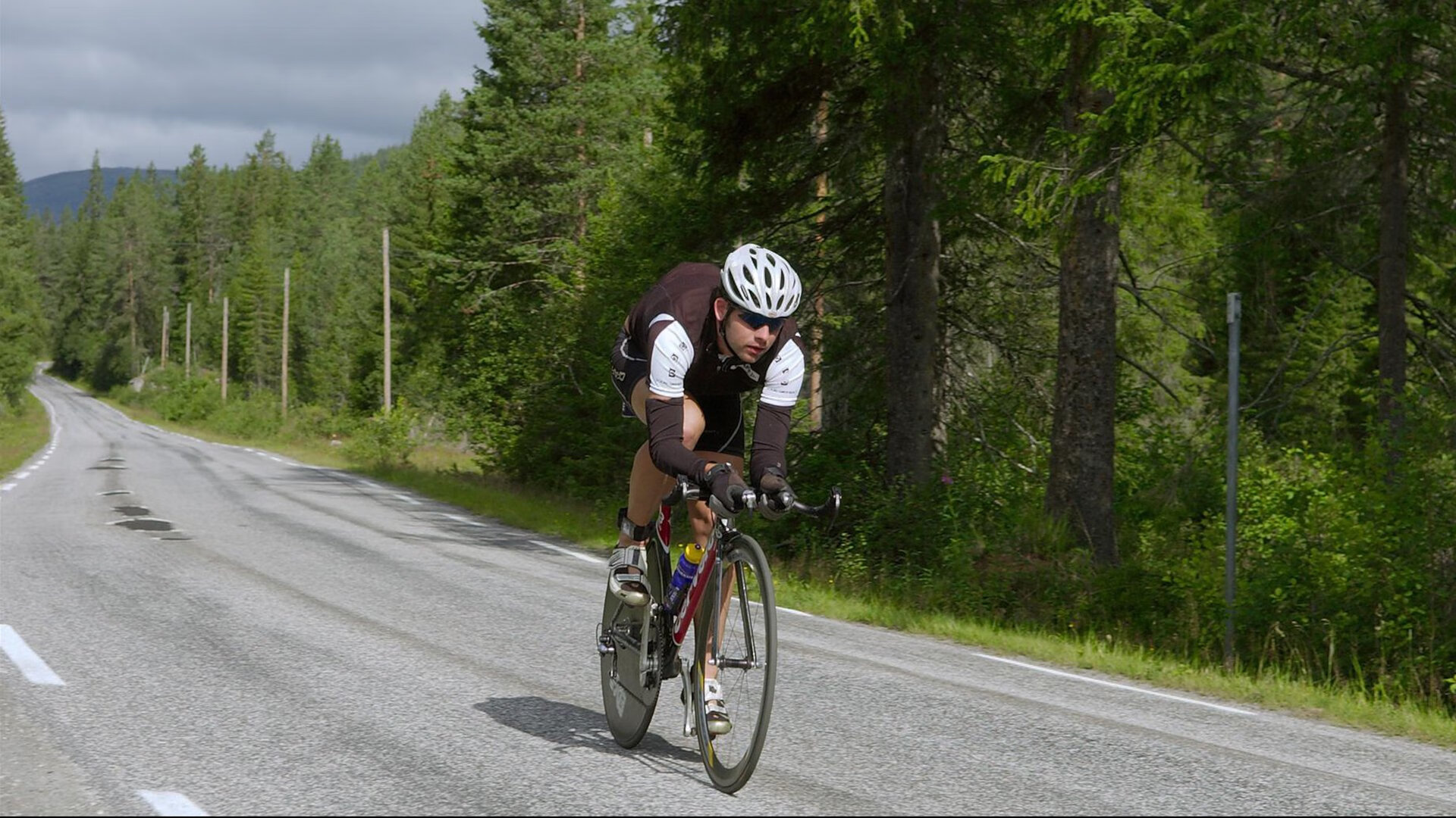 冰与火的交响，克罗地亚险胜日本，哈兰德惊艳四座的足球启示录