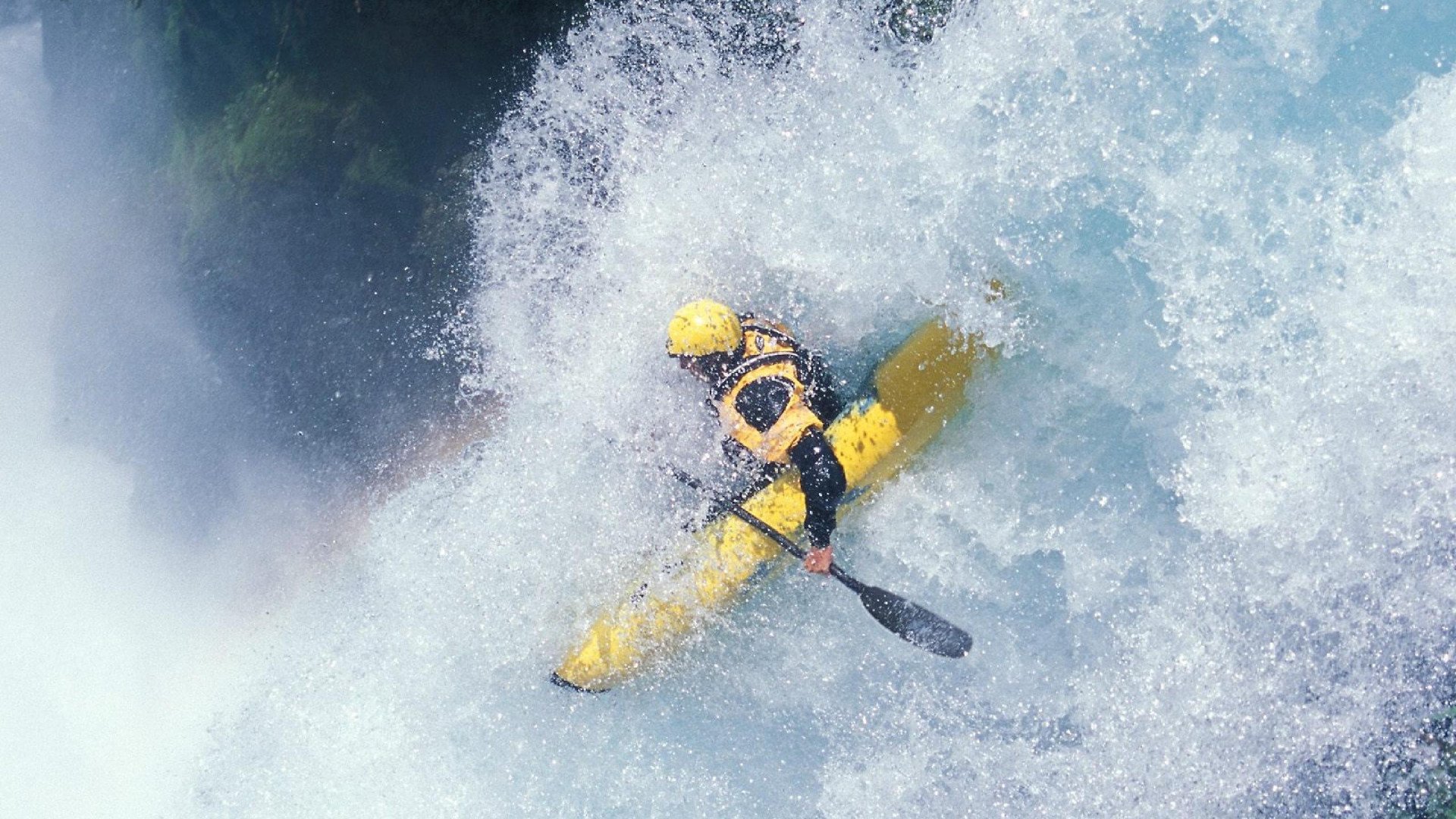 逆转之夜，陈雨菲领军，中国羽球女团力克泰国挺进尤伯杯决赛